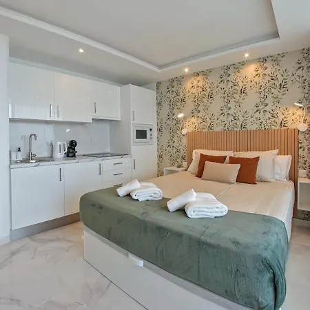 Stylish Modern With Ocean View And Pools, 1001, Ponderosa Playa de las Americas (Tenerife)