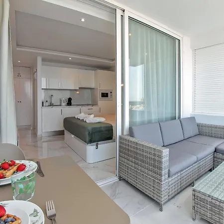 Apartment Stylish Modern With Ocean View And Pools, 1001, Ponderosa Playa de las Americas (Tenerife)