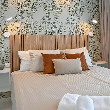 Stylish Modern With Ocean View And Pools, 1001, Ponderosa Apartment